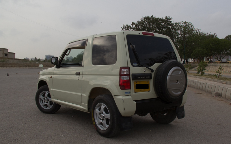 Illustration for article titled 660cc Mini Pajero: Unusually, Adding A Turbo Makes It Worse